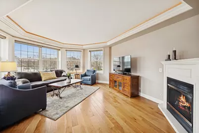 10 E Burlington Street #2B, Riverside, IL 60546 - Photo 9