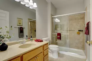 34451 N Old Walnut Cir, Gurnee, IL 60031 - Photo 15
