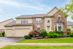 312 Camargo Ct, Vernon Hills, IL 60061 - Photo 1