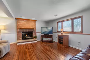1826 W Catalpa Ln, Mount Prospect, IL 60056 - Photo 11