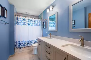 1826 W Catalpa Ln, Mount Prospect, IL 60056 - Photo 9