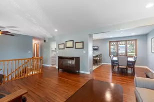 1826 W Catalpa Ln, Mount Prospect, IL 60056 - Photo 3