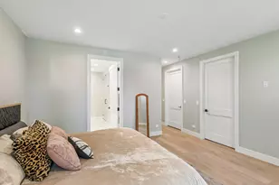 1845 W Waveland Ave, Chicago, IL 60613 - Photo 23