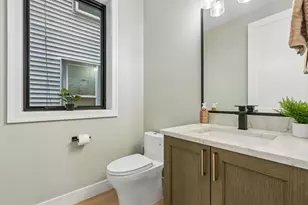 1845 W Waveland Ave, Chicago, IL 60613 - Photo 17