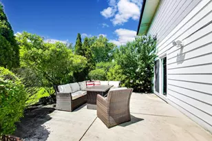 1823 E Camp McDonald Rd, Mount Prospect, IL 60056 - Photo 25