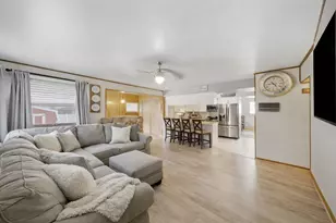 10623 Windsor Dr, Westchester, IL 60154 - Photo 7