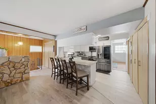 10623 Windsor Dr, Westchester, IL 60154 - Photo 9