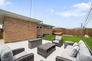 5129 N Chester Ave, Chicago, IL 60656 - Photo 17
