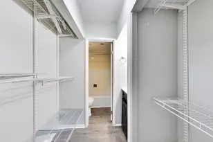 6443 Clarendon Hills Rd, Willowbrook, IL 60527 - Photo 15