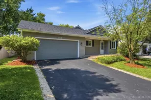 562 Roxbury Dr, Naperville, IL 60565 - Photo 3