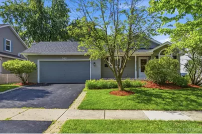 562 Roxbury Drive, Naperville, IL 60565 - Photo 1