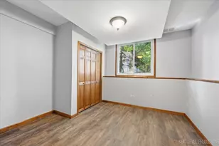 562 Roxbury Dr, Naperville, IL 60565 - Photo 27