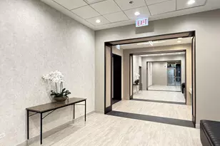 222 N Columbus Dr, Chicago, IL 60601 - Photo 3