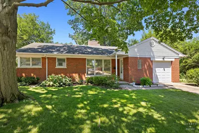 814 S Chestnut Avenue, Arlington Heights, IL 60005 - Photo 1