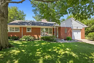 814 S Chestnut Ave, Arlington Heights, IL 60005 - Photo 1