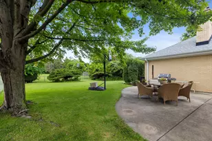 730 Castlewood Ln, Deerfield, IL 60015 - Photo 25