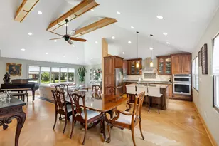 730 Castlewood Ln, Deerfield, IL 60015 - Photo 9