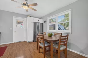 320 Barber St, West Chicago, IL 60185 - Photo 7