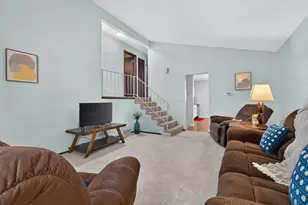 320 Barber St, West Chicago, IL 60185 - Photo 3