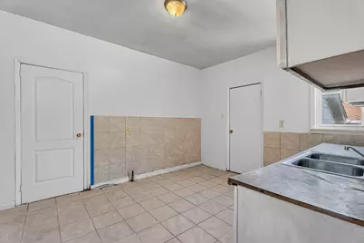11715 S Wentworth Avenue, Chicago, IL 60628 - Photo 11