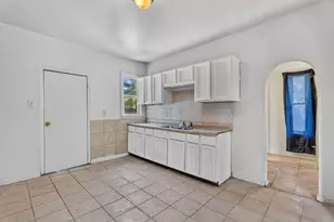 11715 S Wentworth Ave, Chicago, IL 60628 - Photo 9