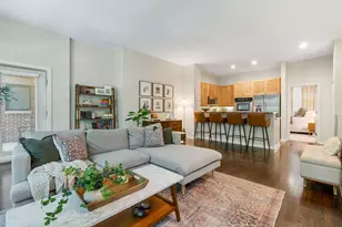 1715 W George St, Chicago, IL 60657 - Photo 3