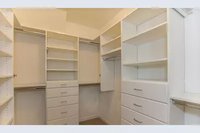 1715 W George Street, Chicago, IL 60657 - Photo 9