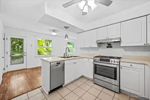 3403 Cove Ct, Johnsburg, IL 60051 - Photo 9