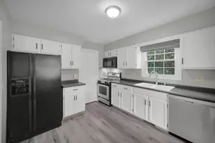1671 Grosvenor Cir, Wheaton, IL 60189 - Photo 5