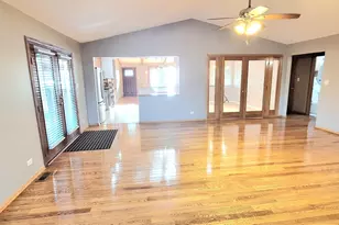 5639 N Manor Ln, Norwood Park Township, IL 60631 - Photo 25