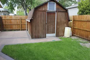 5639 N Manor Ln, Norwood Park Township, IL 60631 - Photo 15