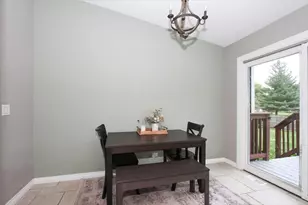 4N681 Brookside W Dr, Saint Charles, IL 60175 - Photo 11