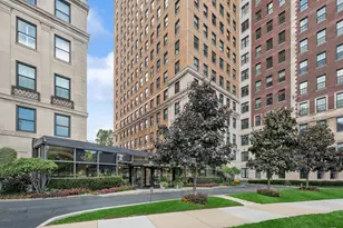 3740 N Lake Shore Dr, Chicago, IL 60613 - Photo 1
