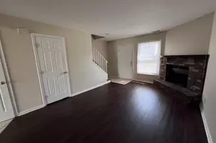 1235 Marywood Ct, Aurora, IL 60505 - Photo 3