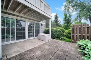 1671 Grosvenor Cir, Wheaton, IL 60189 - Photo 13