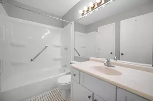 1671 Grosvenor Cir, Wheaton, IL 60189 - Photo 11