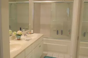 2490 Palazzo Ct, Buffalo Grove, IL 60089 - Photo 11