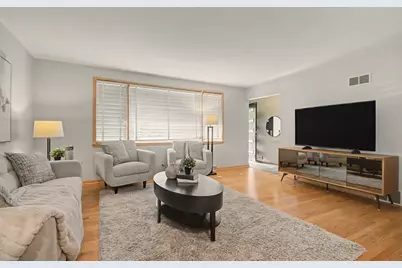 1112 S Maple Avenue, Oak Park, IL 60304 - Photo 3