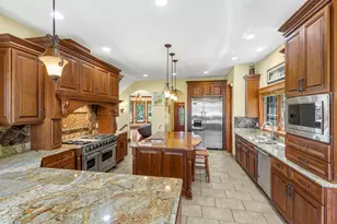 20698 Eagle Bluff Ct, Frankfort, IL 60423 - Photo 7
