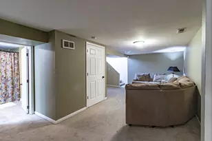 689 Laurel Ave, Wauconda, IL 60084 - Photo 19