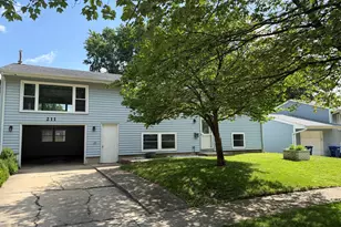 211 E Dresser Rd, Dekalb, IL 60115 - Photo 1