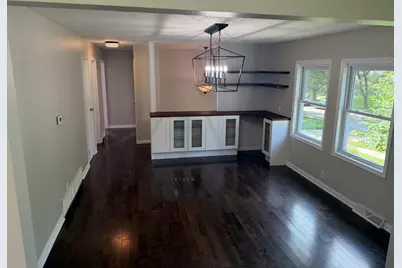 211 E Dresser Road, Dekalb, IL 60115 - Photo 3