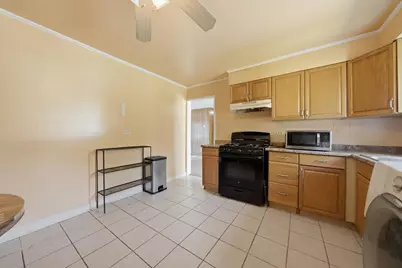 22205 Central Park Avenue, Park Forest, IL 60466 - Photo 17
