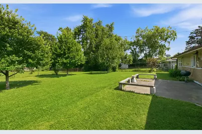 22205 Central Park Avenue, Park Forest, IL 60466 - Photo 27