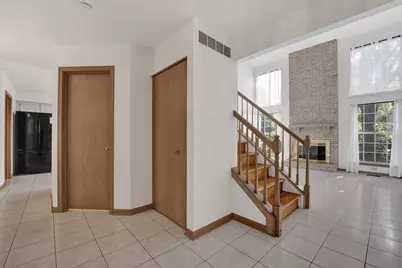 2164 Seaver Lane, Hoffman Estates, IL 60169 - Photo 15