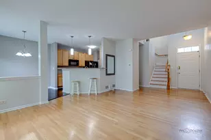 467 Pine Lake Cir, Vernon Hills, IL 60061 - Photo 15