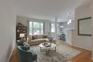 467 Pine Lake Cir, Vernon Hills, IL 60061 - Photo 3