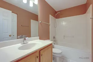 467 Pine Lake Cir, Vernon Hills, IL 60061 - Photo 31