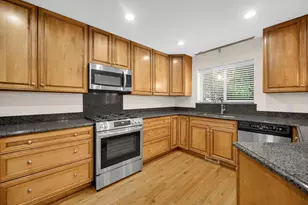 356 Windsor Ln, Inverness, IL 60010 - Photo 5