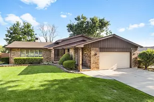 53 James Dr, Westmont, IL 60559 - Photo 1